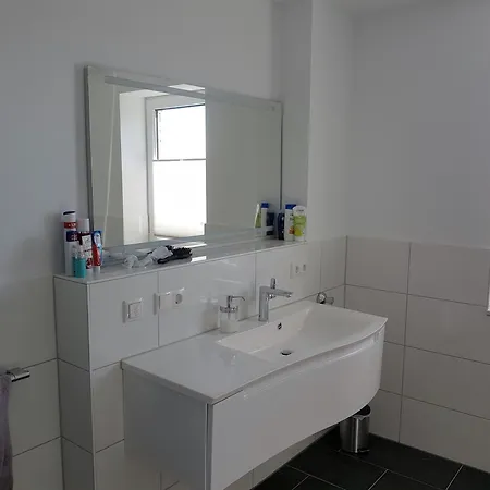 Neubau-ferienwohnung Mit Panorama-seeblick 아파트 보사우