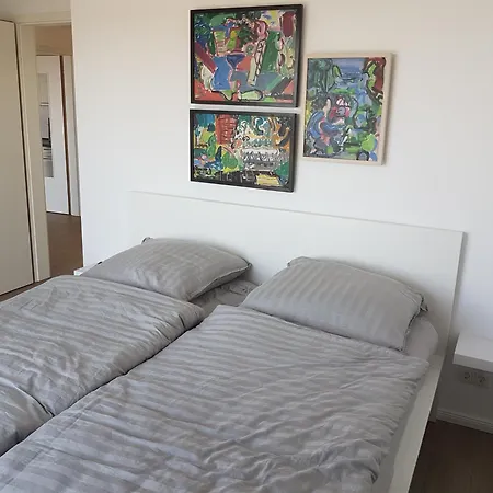 Neubau-ferienwohnung Mit Panorama-seeblick Appartamento