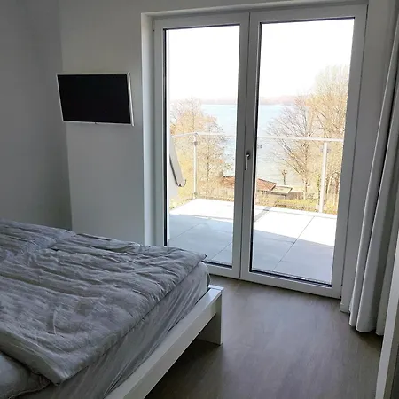 Neubau-ferienwohnung Mit Panorama-seeblick 보사우